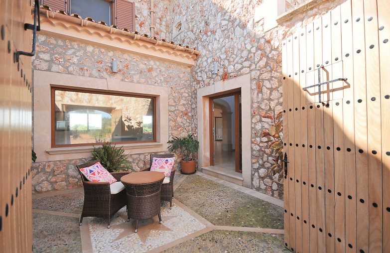 Property for Sale in Llucmajor, Luxury Country House For Sale On Large Plot  Llucmajor, Mallorca, Spain