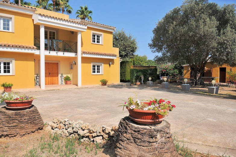 Property for Sale in Andratx,  Immaculately Presented Villa For sale Within Easy Walking Distance Of Puerto Andratx Andratx, Mallorca, Spain